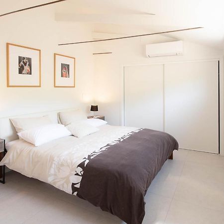 Windhover Suites Tasman Bagian luar foto